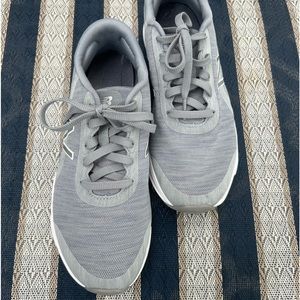 New Balance 6.5 women’s